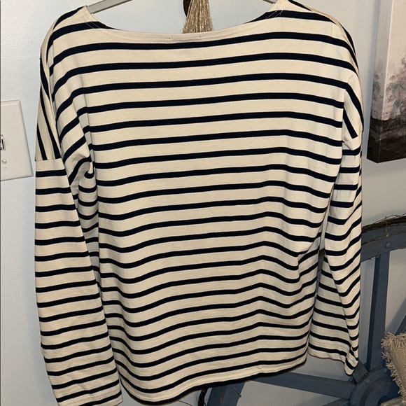 ⭐️J. Crew Embroidered Lips Stripe Top⭐️ - Picture 6 of 6